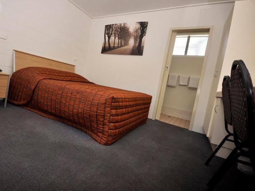 Gladstone Cbd Motel Luaran gambar